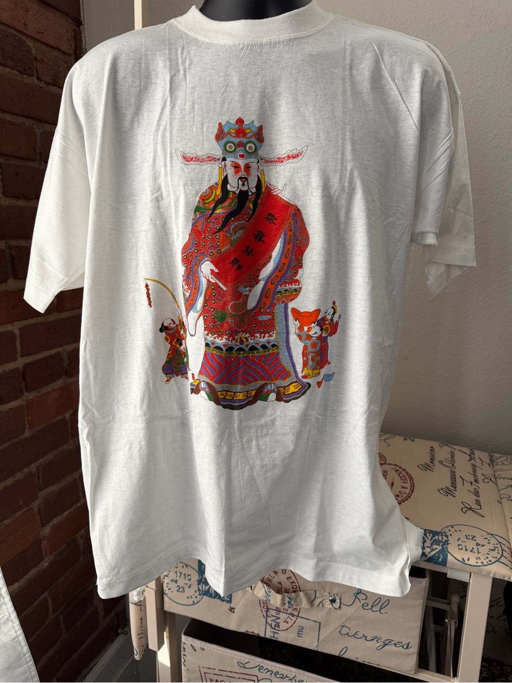 China Graphic Tee with Red Multicolor Oriental Print - Unbranded